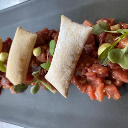 TARTAR DE VACA MADURADA AMB COLATURA I SIRACHA